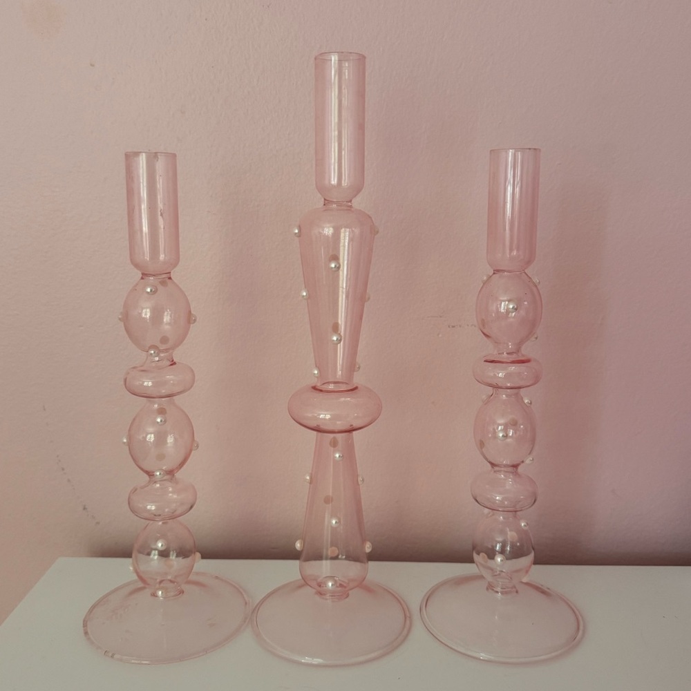Cupcakes and cashmere pearl/pink candlestick holders🕯️🎀
